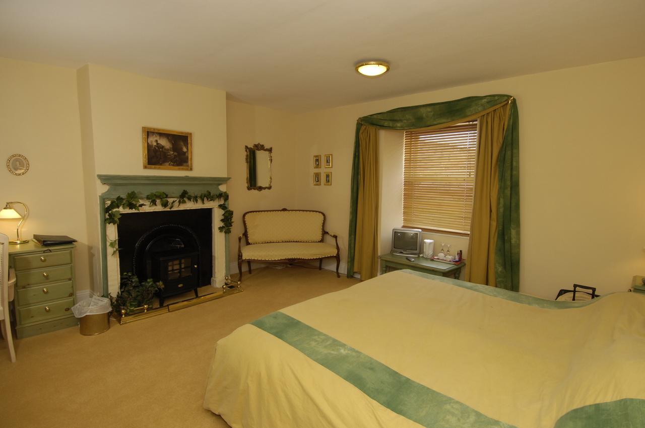 Centre Of Britain Hotel Haltwhistle Exterior foto