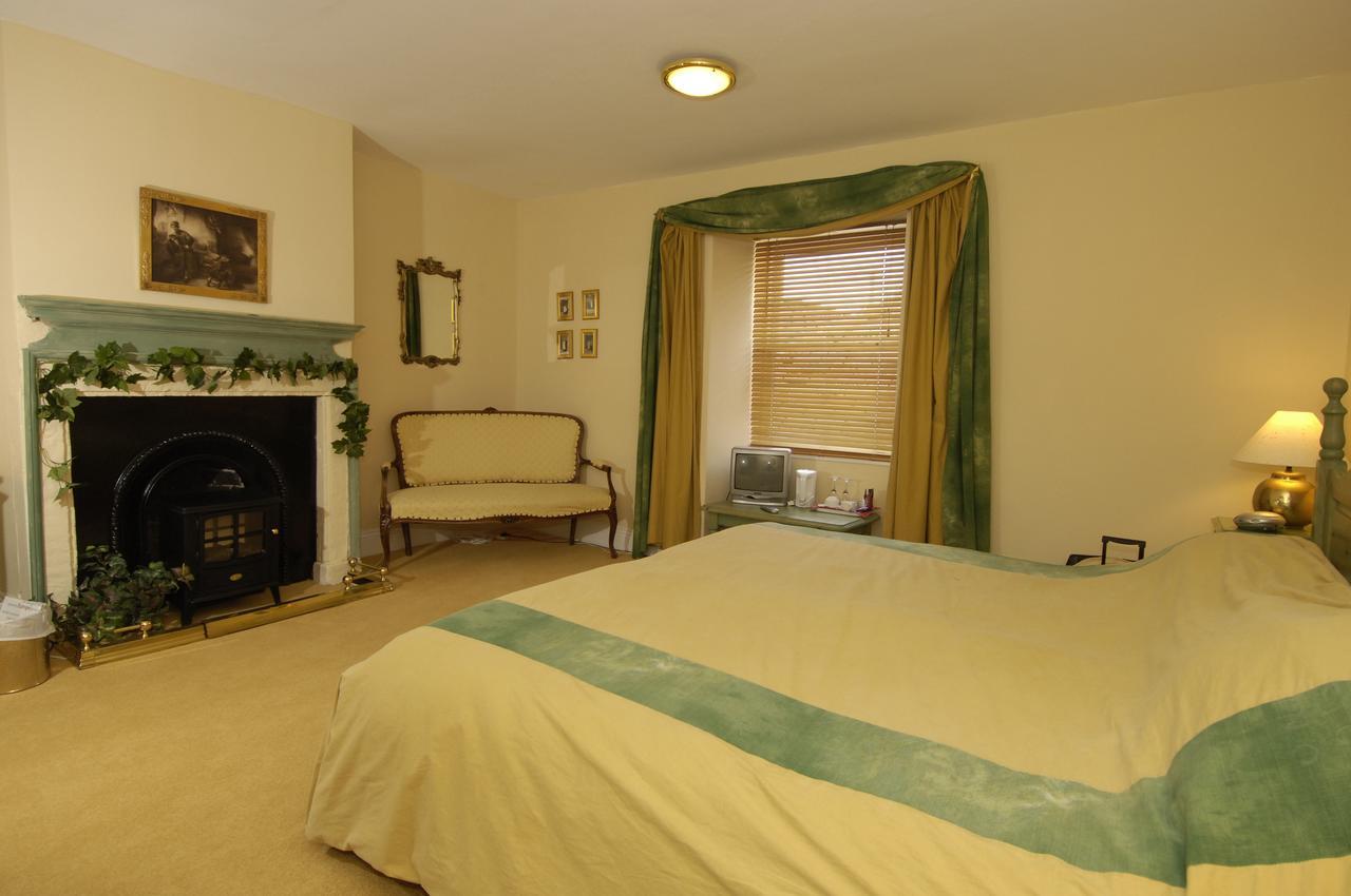 Centre Of Britain Hotel Haltwhistle Exterior foto